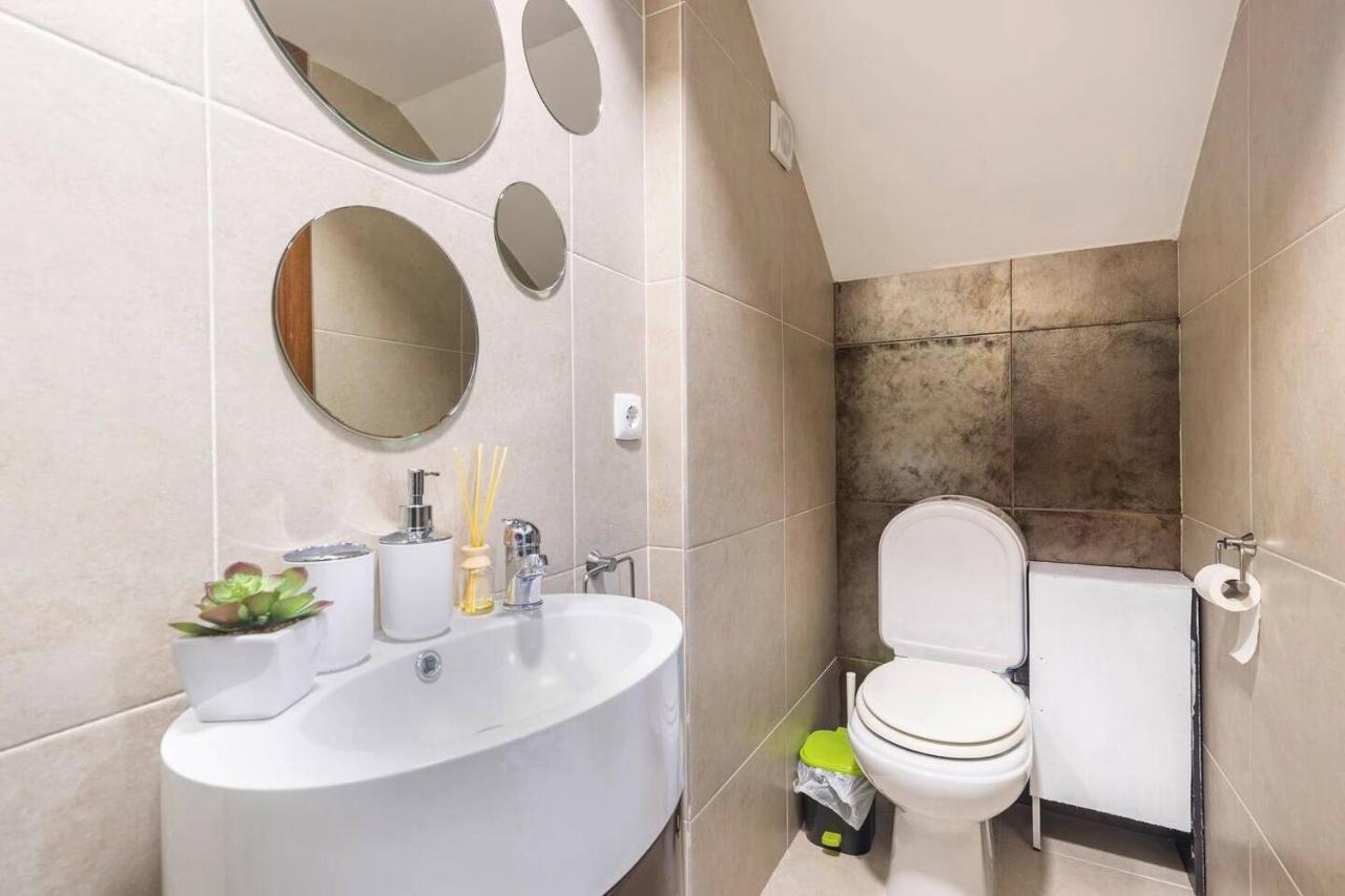 Modern Private Suite With Balcony & Bathroom - King And Queen Beds Vila Nova de Gaia Eksteriør billede